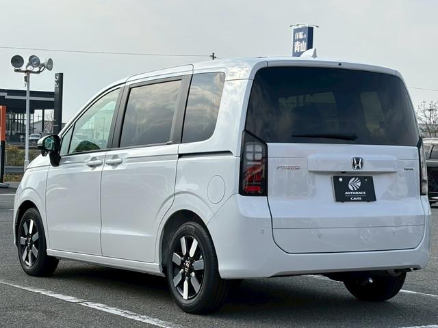 フリード e:HEVエアー EX 6人乗 登録済未使用車 衝突被害軽減ブレーキ 両側電動スライドドア LEDヘッドライト アダプティブクルーズ シートヒーター運転席助手席 ブラインドスポットモニター 15インチアルミ スマートキー2本(19枚目)