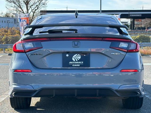 シビック ｅ：ＨＥＶ　ホンダコネクトディスプレイ　ＢＯＳＥサウンドシステム　ＬＥＤヘッドライト　ＬＥＤフォグ　パワーシート運転席助手席　シートヒーター運転席助手席　アダプティブクルーズコントロール　スマートキー２本（17枚目）