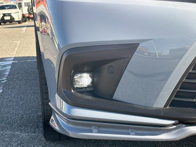 シビック ｅ：ＨＥＶ　ホンダコネクトディスプレイ　ＢＯＳＥサウンドシステム　ＬＥＤヘッドライト　ＬＥＤフォグ　パワーシート運転席助手席　シートヒーター運転席助手席　アダプティブクルーズコントロール　スマートキー２本（24枚目）