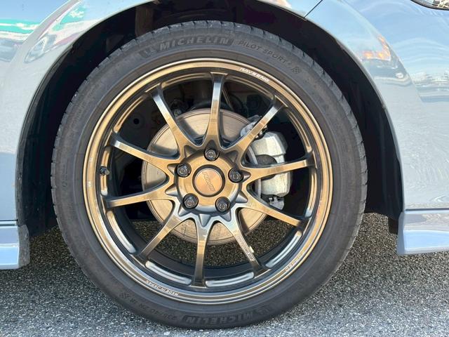 シビック ｅ：ＨＥＶ　ホンダコネクトディスプレイ　ＢＯＳＥサウンドシステム　ＬＥＤヘッドライト　ＬＥＤフォグ　パワーシート運転席助手席　シートヒーター運転席助手席　アダプティブクルーズコントロール　スマートキー２本（31枚目）