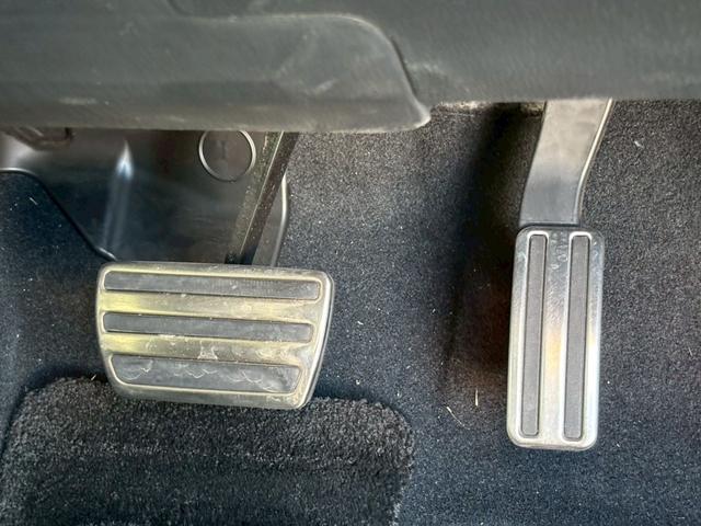 シビック ｅ：ＨＥＶ　ホンダコネクトディスプレイ　ＢＯＳＥサウンドシステム　ＬＥＤヘッドライト　ＬＥＤフォグ　パワーシート運転席助手席　シートヒーター運転席助手席　アダプティブクルーズコントロール　スマートキー２本（67枚目）