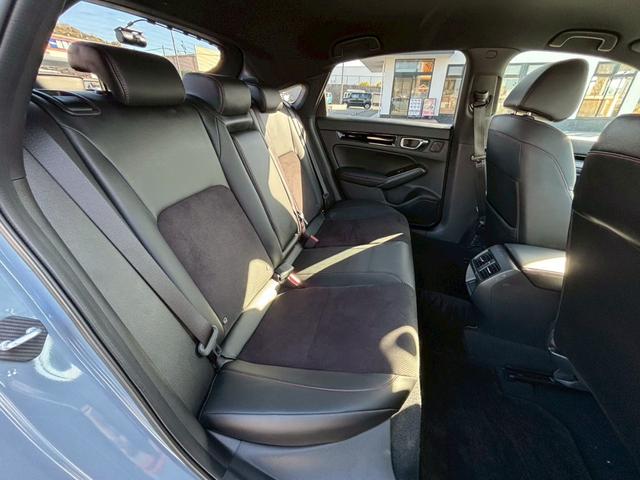 シビック ｅ：ＨＥＶ　ホンダコネクトディスプレイ　ＢＯＳＥサウンドシステム　ＬＥＤヘッドライト　ＬＥＤフォグ　パワーシート運転席助手席　シートヒーター運転席助手席　アダプティブクルーズコントロール　スマートキー２本（71枚目）