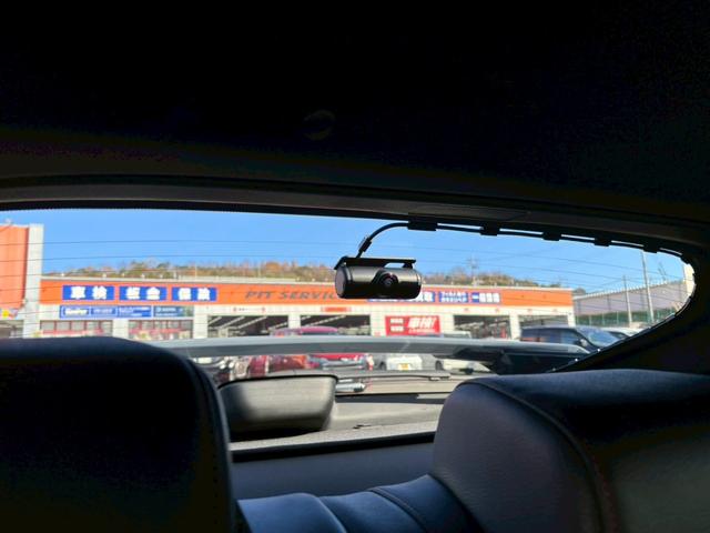 シビック ｅ：ＨＥＶ　ホンダコネクトディスプレイ　ＢＯＳＥサウンドシステム　ＬＥＤヘッドライト　ＬＥＤフォグ　パワーシート運転席助手席　シートヒーター運転席助手席　アダプティブクルーズコントロール　スマートキー２本（78枚目）