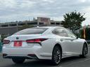 LS500h Iパッケージ 衝突被害軽減ブレーキ サンルーフ 純正ナビ 全方位カメラ ETC 黒本革シート パワーシート シートヒーター シートベンチレーション 20インチアルミ 電動トランク スマートキー2本 カードキー1本(17枚目)