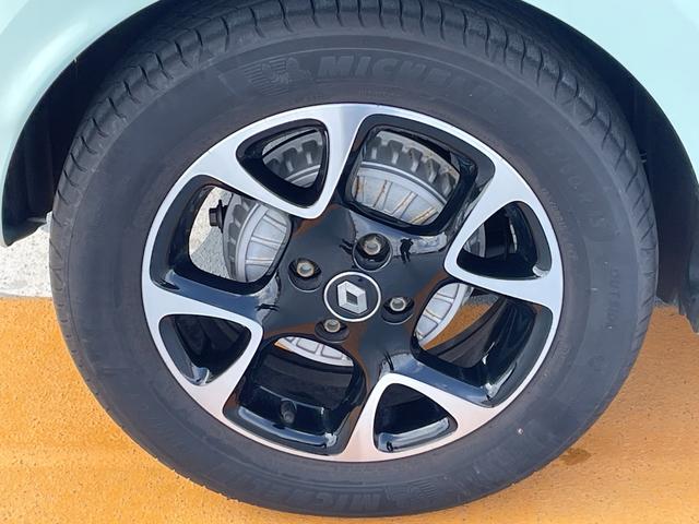 トゥインゴ ＥＤＣ　ディスプレイオーディオ　ミラーモニター表示バックカメラ　ＥＴＣ　タイヤ前後異形サイズ（Ｆ１６５／６５－１５　Ｒ１８５／６０－１５）　ターボ車　キーレスエントリー（54枚目）