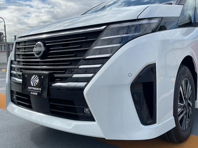 セレナ e-パワー ハイウェイスターV 新車 日産コネクトナビ アラウンドビューモニター ETC2.0 SOSコール ホットプラスパッケージ LEDヘッド 防水シート インテリジェントルームミラー プロパイロットパーキング ワイヤレス充電(28枚目)