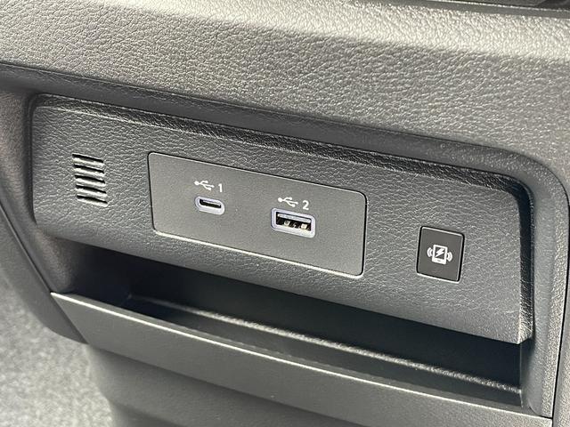 セレナ e-パワー ハイウェイスターV 新車 日産コネクトナビ アラウンドビューモニター ETC2.0 SOSコール ホットプラスパッケージ LEDヘッド 防水シート インテリジェントルームミラー プロパイロットパーキング ワイヤレス充電(50枚目)