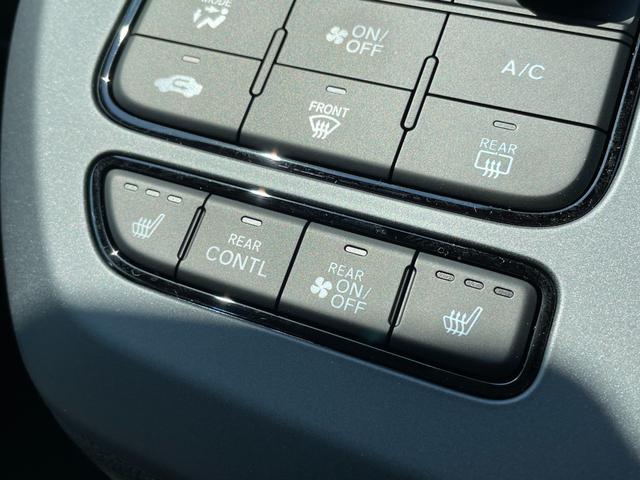 フリード e:HEVエアー EX 登録済未使用車 ホンダセンシング LEDヘッドライト 両側パワースライドドア シートヒーター リアクーラー バックカメラ アクティブクルーズコントロール スマートキー 15インチアルミホイル(40枚目)