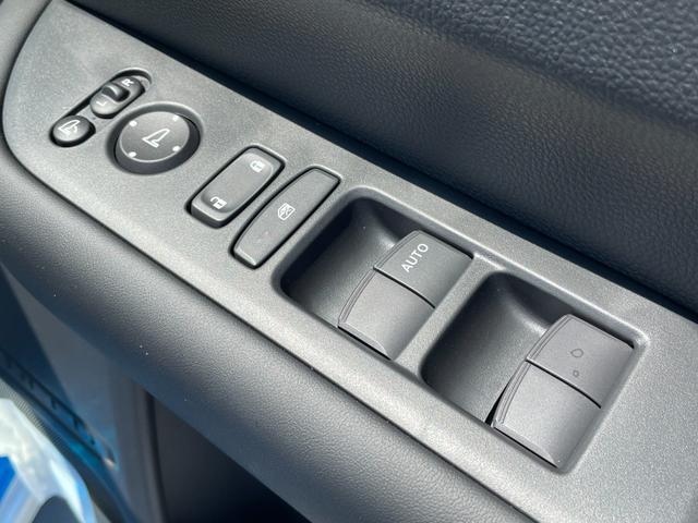 フリード e:HEVエアー EX 登録済未使用車 ホンダセンシング LEDヘッドライト 両側パワースライドドア シートヒーター リアクーラー バックカメラ アクティブクルーズコントロール スマートキー 15インチアルミホイル(45枚目)