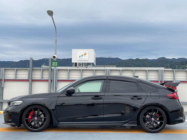 シビック タイプR ホンダセンシング フルLEDヘッドライト 19インチアルミホイール SPOONダウンサス スエードスポーツシート ホンダコネクトナビ フルセグTV バックカメラ ETC スマートキー(15枚目)
