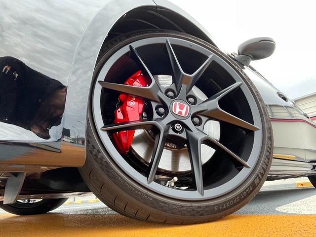 シビック タイプR ホンダセンシング フルLEDヘッドライト 19インチアルミホイール SPOONダウンサス スエードスポーツシート ホンダコネクトナビ フルセグTV バックカメラ ETC スマートキー(18枚目)