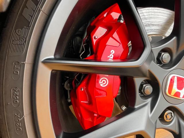 シビック タイプR ホンダセンシング フルLEDヘッドライト 19インチアルミホイール SPOONダウンサス スエードスポーツシート ホンダコネクトナビ フルセグTV バックカメラ ETC スマートキー(19枚目)