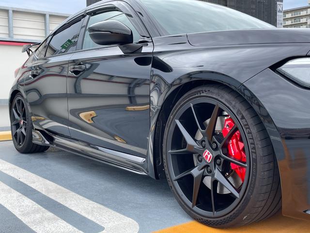 シビック タイプR ホンダセンシング フルLEDヘッドライト 19インチアルミホイール SPOONダウンサス スエードスポーツシート ホンダコネクトナビ フルセグTV バックカメラ ETC スマートキー(25枚目)