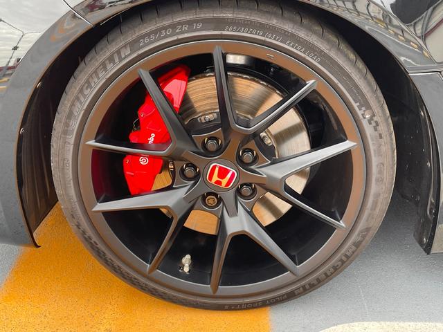 シビック タイプR ホンダセンシング フルLEDヘッドライト 19インチアルミホイール SPOONダウンサス スエードスポーツシート ホンダコネクトナビ フルセグTV バックカメラ ETC スマートキー(37枚目)