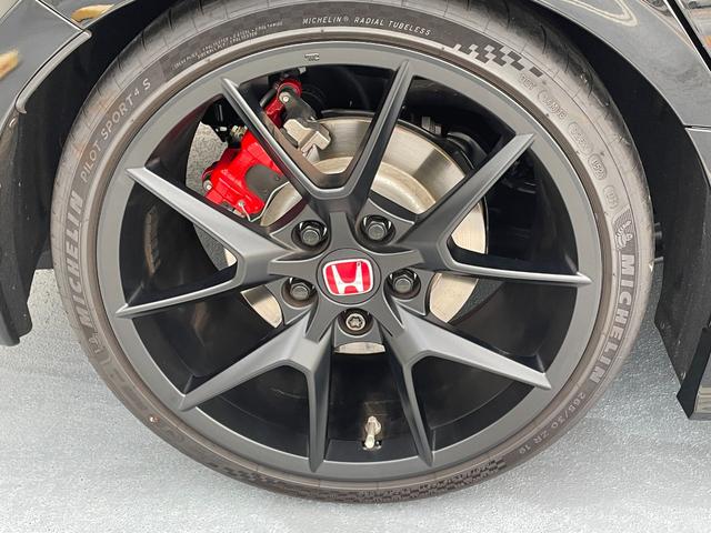 シビック タイプR ホンダセンシング フルLEDヘッドライト 19インチアルミホイール SPOONダウンサス スエードスポーツシート ホンダコネクトナビ フルセグTV バックカメラ ETC スマートキー(40枚目)