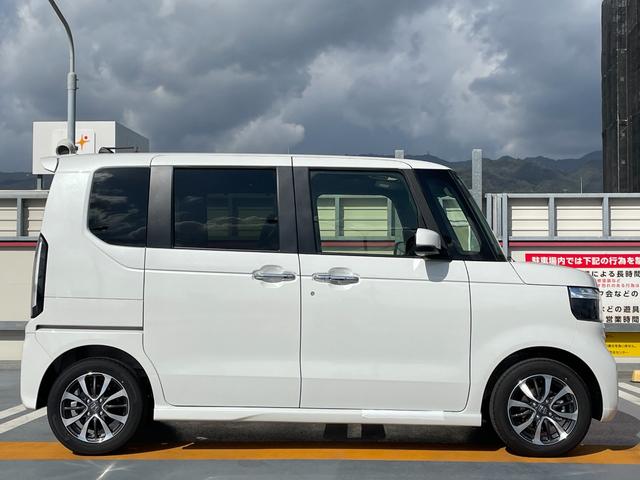 Ｎ－ＢＯＸカスタム ベースグレード　届出済未使用車　ホンダセンシング　ＬＥＤヘッドライト　左側パワースライドドア　１４インチアルミホイール　前席シートヒーター　アクティブクルーズコントロール　バックカメラ　スマートキー　プッシュスタート（10枚目）