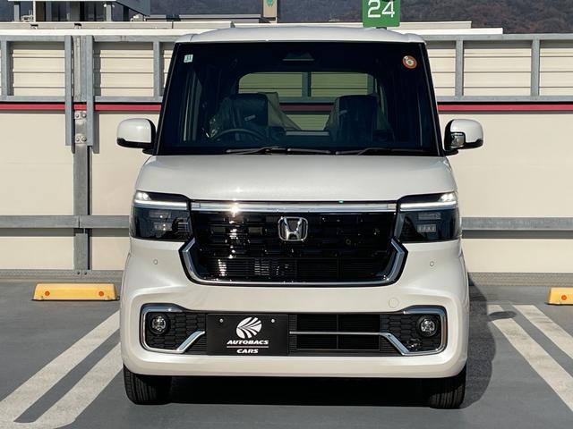 Ｎ－ＢＯＸカスタム ターボ　届出済未使用車　ホンダセンシング　ＬＥＤヘッドライト　両側パワースライドドア　１５インチアルミホイル　前席シートヒーター　アダプティブクルーズコントロール　バックカメラ　スマートキー　プッシュスタート（2枚目）