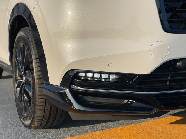 �}���`�r���[�J�����𑕔����Ă��܂���^�]�Ȃ��猩�Â炢�O�㍶�E���A�i�r��ʂ̉f���Ŋm�F�B���ʂ��̈��������_�⋷�����ł̂���Ⴂ�A���ԂȂǂ��T�|�[�g���܂��B