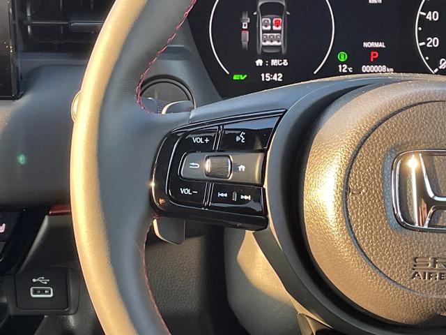 �}���`�r���[�J�����𑕔����Ă��܂���^�]�Ȃ��猩�Â炢�O�㍶�E���A�i�r��ʂ̉f���Ŋm�F�B���ʂ��̈��������_�⋷�����ł̂���Ⴂ�A���ԂȂǂ��T�|�[�g���܂��B