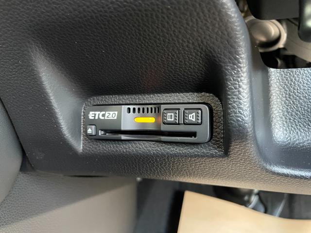 �V�t�g���o�[�̓t���A�ɐݒu����Ă���̂ŁA�ƂĂ����삪���Ղ��Ȃ��Ă��܂���