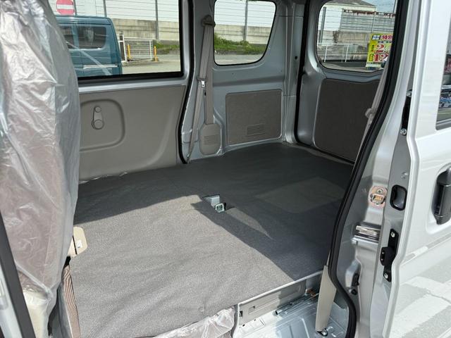 エブリイ ＰＡリミテッド　届出済未使用車　スズキセーフティサポート　スライドドア　キーレスエントリー　オーバーヘッドシェルフ　オートライト　ＵＳＢ電源ソケット　純正セキュリティー　フロントパワーウィンド（78枚目）