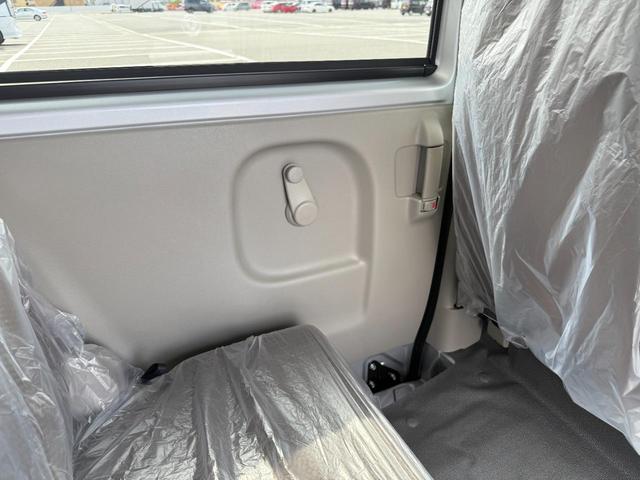 エブリイ ＰＡリミテッド　届出済未使用車　スズキセーフティサポート　スライドドア　キーレスエントリー　オーバーヘッドシェルフ　オートライト　ＵＳＢ電源ソケット　純正セキュリティー　フロントパワーウィンド（79枚目）