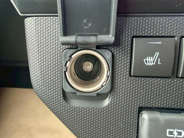 シガーソケットが装備されておりますので、充電ソケット等の取付が可能となっております！