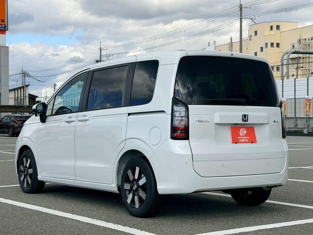フリード ｅ：ＨＥＶエアー　ＥＸ　登録済未使用車　ホンダセンシング　両側パワースライドドア　スマートキー　プッシュスタート　運転席／助手席シートヒーター　ＬＥＤヘッドライト　リアクーラー　バックカメラ（15枚目）