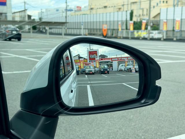 フリード ｅ：ＨＥＶエアー　ＥＸ　登録済未使用車　ホンダセンシング　両側パワースライドドア　スマートキー　プッシュスタート　運転席／助手席シートヒーター　ＬＥＤヘッドライト　リアクーラー　バックカメラ（22枚目）