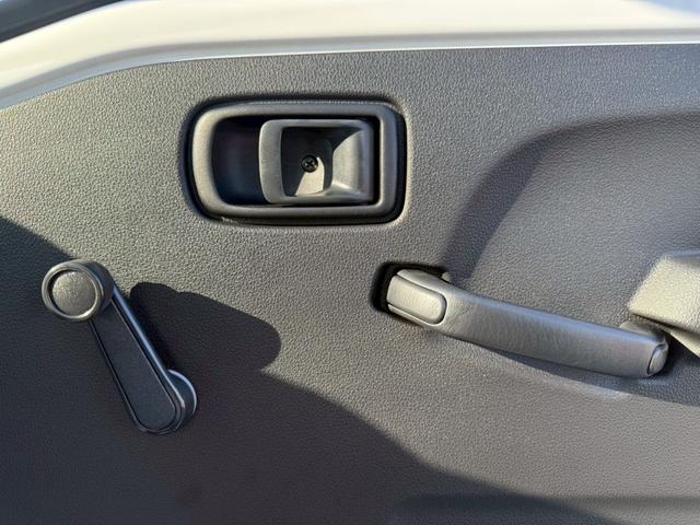 ハイゼットトラック スタンダード 届出済未使用車 5速ミッション AM・FMラジオ 3方開 パワーステアリング エアコン(36枚目)