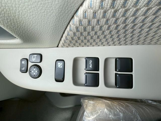 エブリイワゴン PZターボスペシャル 届出済未使用車 スズキセーフティーサポート スマートキー 両側パワースライドドア 運転席シートヒーター プッシュスタート オートステップ LEDヘッドライト オートエアコン(41枚目)