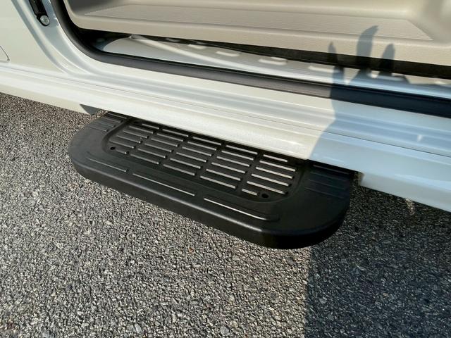 エブリイワゴン PZターボスペシャル 届出済未使用車 スズキセーフティーサポート スマートキー 両側パワースライドドア 運転席シートヒーター プッシュスタート オートステップ LEDヘッドライト オートエアコン(62枚目)