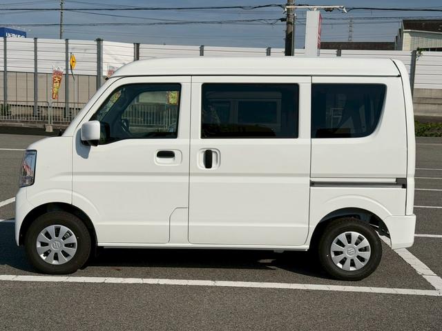 エブリイ PC 届出済未使用車 スズキセーフティサポート スライドドア キーレスエントリー オーバーヘッドシェルフ オートライト USB電源ソケット 純正セキュリティー フロントパワーウィンド(16枚目)