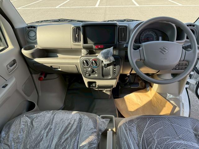 エブリイ PC 届出済未使用車 スズキセーフティサポート スライドドア キーレスエントリー オーバーヘッドシェルフ オートライト USB電源ソケット 純正セキュリティー フロントパワーウィンド(25枚目)