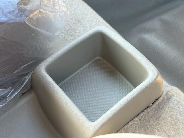 エブリイ PC 届出済未使用車 スズキセーフティサポート スライドドア キーレスエントリー オーバーヘッドシェルフ オートライト USB電源ソケット 純正セキュリティー フロントパワーウィンド(27枚目)