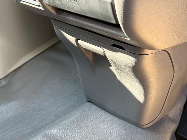 エブリイ PC 届出済未使用車 スズキセーフティサポート スライドドア キーレスエントリー オーバーヘッドシェルフ オートライト USB電源ソケット 純正セキュリティー フロントパワーウィンド(56枚目)