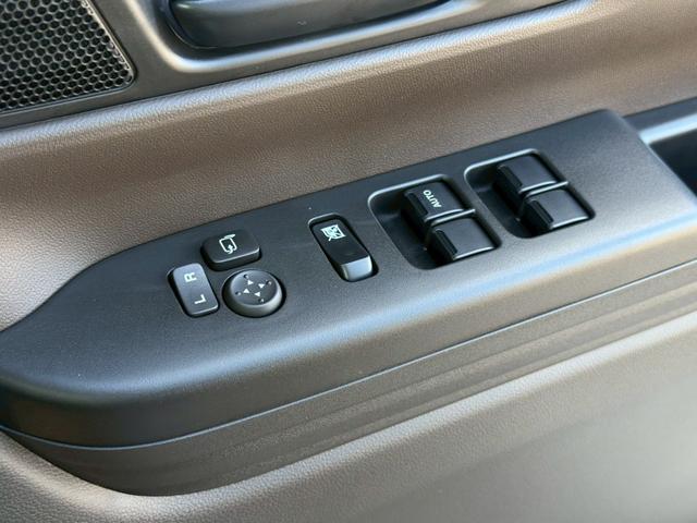 スペーシア ハイブリッドＸ　届出済未使用車　スズキセーフティサポート　ＬＥＤヘッドライト　両側パワースライドドア　運転席・助手席シートヒーター　パーソナルテーブル　サーキュレーター　オットマン（43枚目）