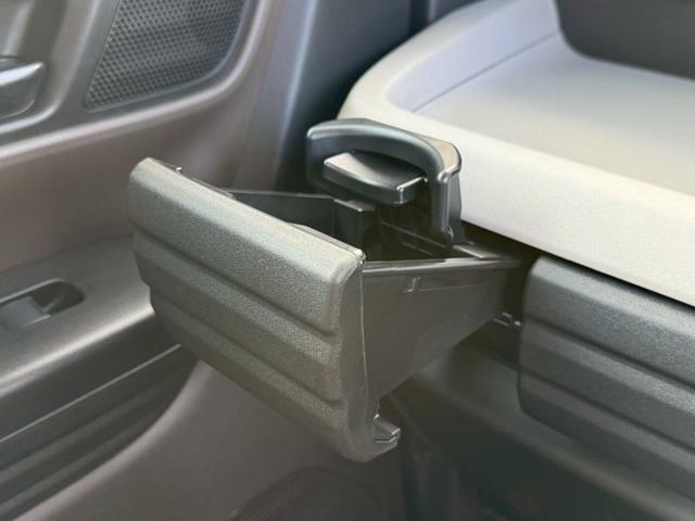スペーシア ハイブリッドＸ　届出済未使用車　スズキセーフティサポート　ＬＥＤヘッドライト　両側パワースライドドア　運転席・助手席シートヒーター　パーソナルテーブル　サーキュレーター　オットマン（40枚目）