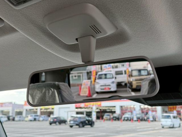 スペーシア ハイブリッドＸ　届出済未使用車　スズキセーフティサポート　ＬＥＤヘッドライト　両側パワースライドドア　運転席・助手席シートヒーター　パーソナルテーブル　サーキュレーター　オットマン（47枚目）