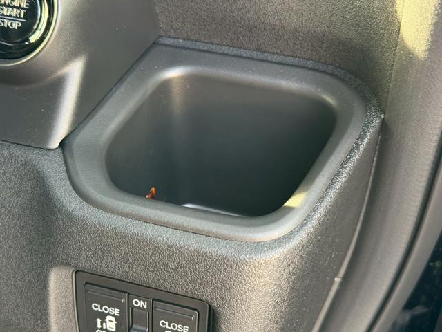 �^�]�ȑ��̃h�����N�z���_�[�ł���