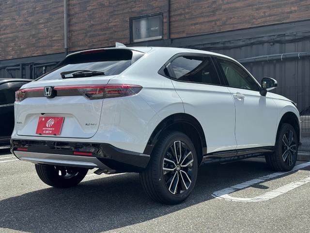 ヴェゼル ｅ：ＨＥＶ　Ｚ　ホンダコネクト９インチディスプレイ．パノラミックビュー．プレミアムサウンド．ＥＴＣ２．０．置き型充電．電動リアハッチ．（9枚目）