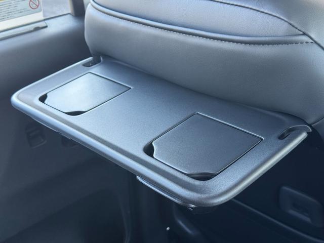 セレナ e-パワー ハイウェイスターV プロパイロット/12.3インチ日産コネクトディスプレイ/アラウンドビューモニター/ETC2.0/インテリジェントルームミラー/前後ドライブレコーダー/ワイヤレス充電器(63枚目)