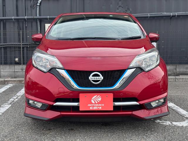 ノート e-パワー メダリスト ユーザー買取車.純正エアロ.アラウンドビューモニター.スマートルームミラー.プレミアムホワイトインテリアパッケージ.Pioneerサイバーナビ.社外セパレートスピーカー(KENWOOD)(2枚目)