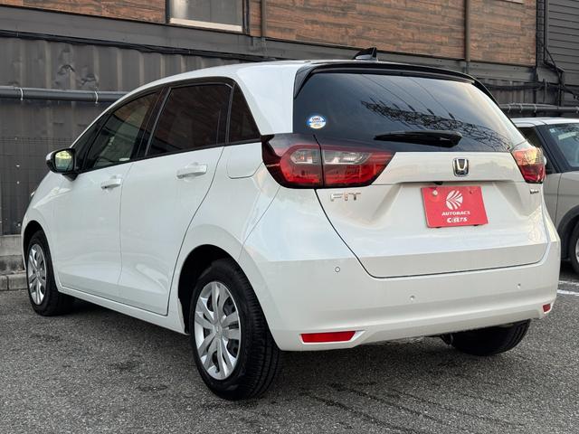 フィット ｅ：ＨＥＶホーム　ユーザー買取車／ホンダセンシング／ホンダ純正ナビ／ＥＴＣ／ＬＥＤヘッドライト／クルーズコントロール（5枚目）