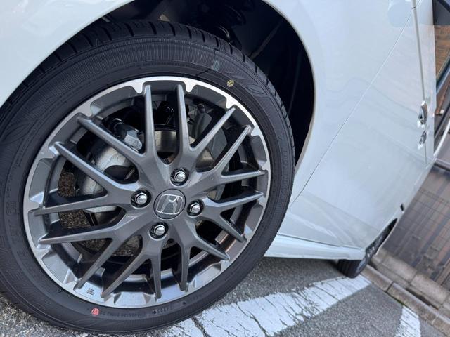 Ｎ－ＢＯＸカスタム ターボ　届出済未使用車／ホンダセンシング／クルーズコントロール／フルＬＥＤヘッドランプ／両側電動パワースライドドア／ターボ／２列目チップアップシート／シートヒーター（15枚目）