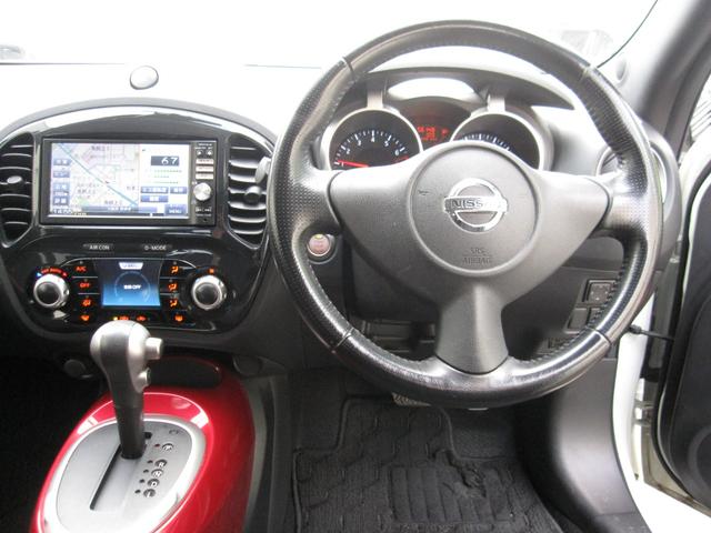 ジューク 15RX タイプV 1オーナー 禁煙車 買取車両 純正ナビ フルセグテレビ Bluetooth DVDビデオ バックモニター 360℃ドライブレコーダー 純正17インチアルミ プッシュスタートシステム オートエアコン(4枚目)