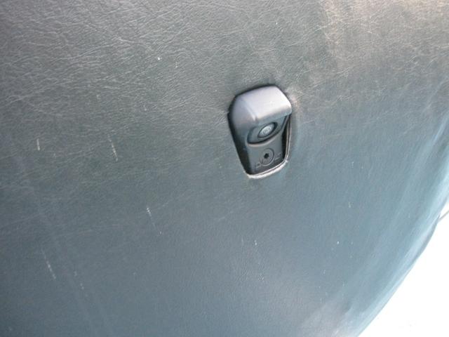 ジープ・ラングラーアンリミテッド サハラ　１オーナー　買取車　　ブラックレザーシート　シートヒーター　純正ナビ　フルセグＴＶ　サブウーファー　バックモニター　ＥＴＣ２．０　ＬＥＤライト　純正１８インチアルミ　ドライブレコーダー（32枚目）