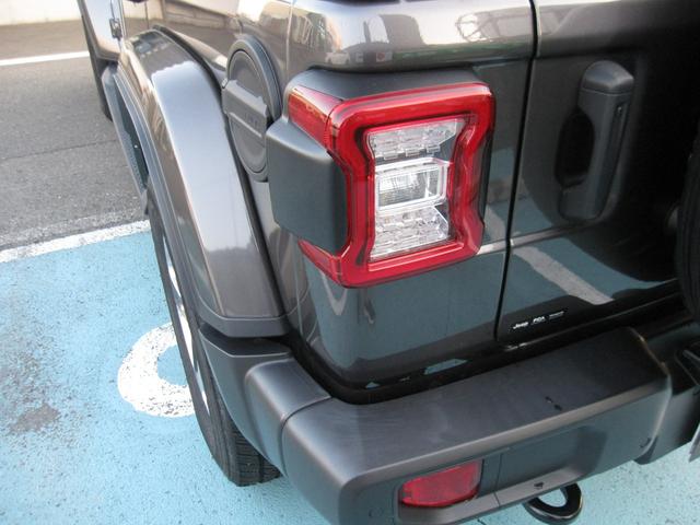 ジープ・ラングラーアンリミテッド サハラ　１オーナー　買取車　　ブラックレザーシート　シートヒーター　純正ナビ　フルセグＴＶ　サブウーファー　バックモニター　ＥＴＣ２．０　ＬＥＤライト　純正１８インチアルミ　ドライブレコーダー（33枚目）