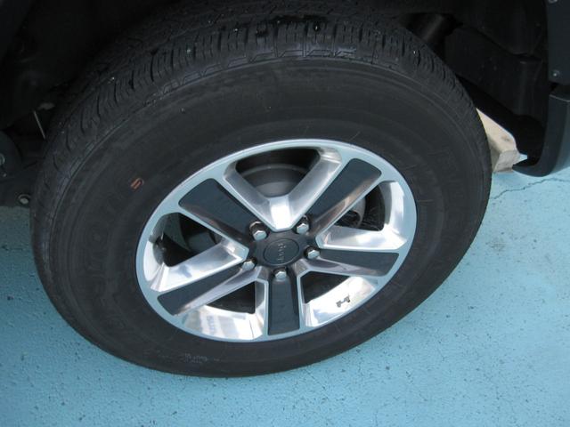 ジープ・ラングラーアンリミテッド サハラ　１オーナー　買取車　　ブラックレザーシート　シートヒーター　純正ナビ　フルセグＴＶ　サブウーファー　バックモニター　ＥＴＣ２．０　ＬＥＤライト　純正１８インチアルミ　ドライブレコーダー（43枚目）