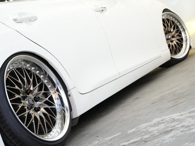 マークＸ ２５０Ｇ　リラックスセレクション　前後Ｇ’ｓバンパー／車高調／ＷＯＲＫ　ＶＳＸＶ１９インチＡＷ／ＢＲＡＳＨ３眼ヘッドライト／シーケンシャルウインカー／バックカメラ／Ｂｌｕｅｔｏｏｔｈ／ＥＴＣ／アンビエントライト／パワーシート（22枚目）